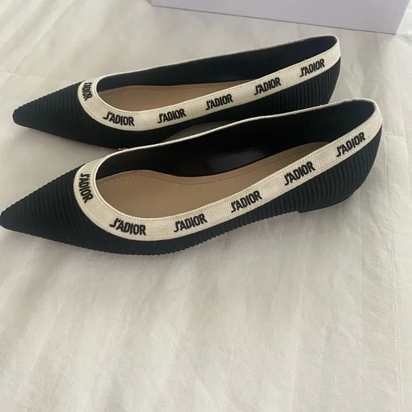 Authentic Christian Dior J’Adior Black Pointed-Toe Flats – Size 39 - Picture 2 of 9